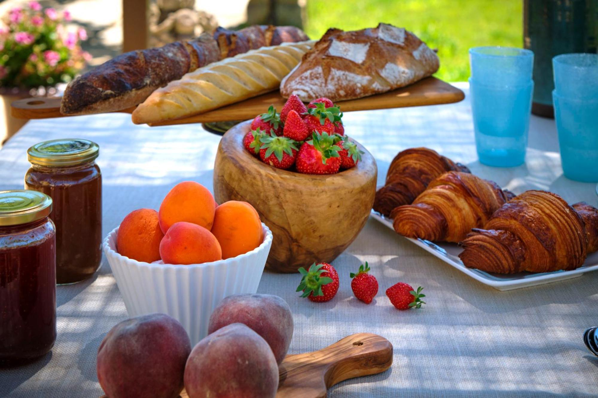 Bed and Breakfast Jas Des Roches Grignan Exterior foto